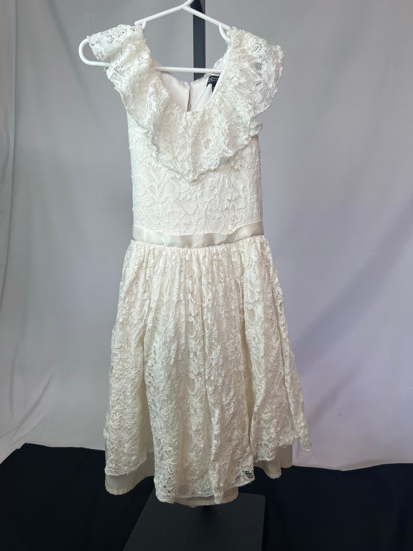 Zenzi Sleeveless Lace Dress