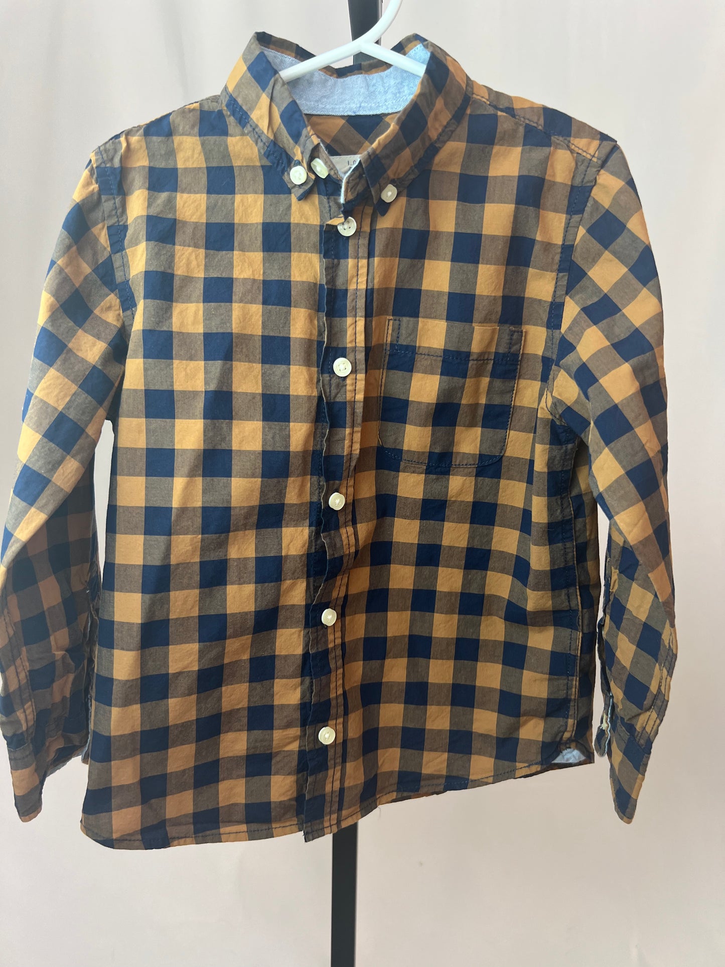 H&M Checkered Long Sleeved Button Down